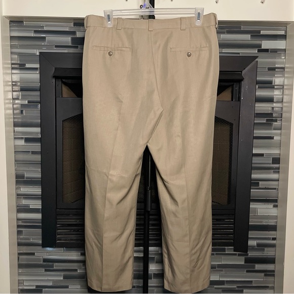 Mens Haggar Dress Slacks, Size 36 - Picture 2 of 3